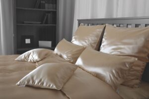 Seidenbettwäsche aus hochwertiger Seide gefertigt in Deutschland im Onlineshop Daunenspiel