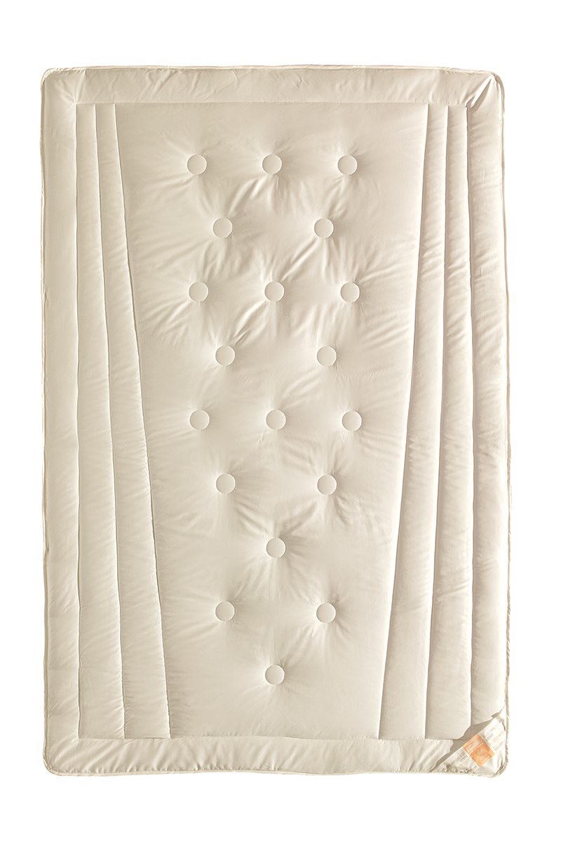 Dormiente_Steppmuster_asymetrisch Dormiente Naturfaserdecke im Daunenspiel Onlineshop