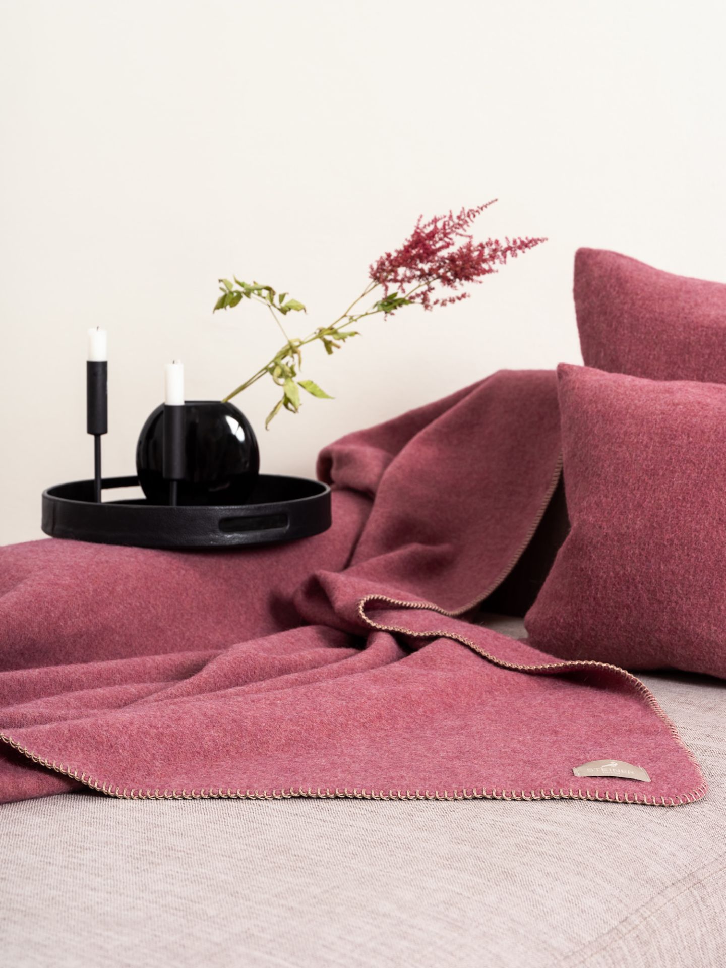 WEB_Steiner-279-1sRGB_1920x1920 Steiner Wohndecken aus Österreich bei Daunenspiel