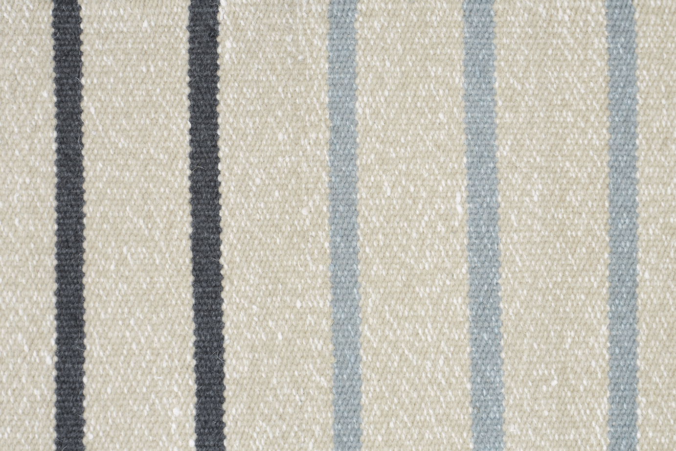 Fablua Living Naturteppich POPPY aus Wolle, flachgewebt, handwoven im Daunenspiel Onleinshop