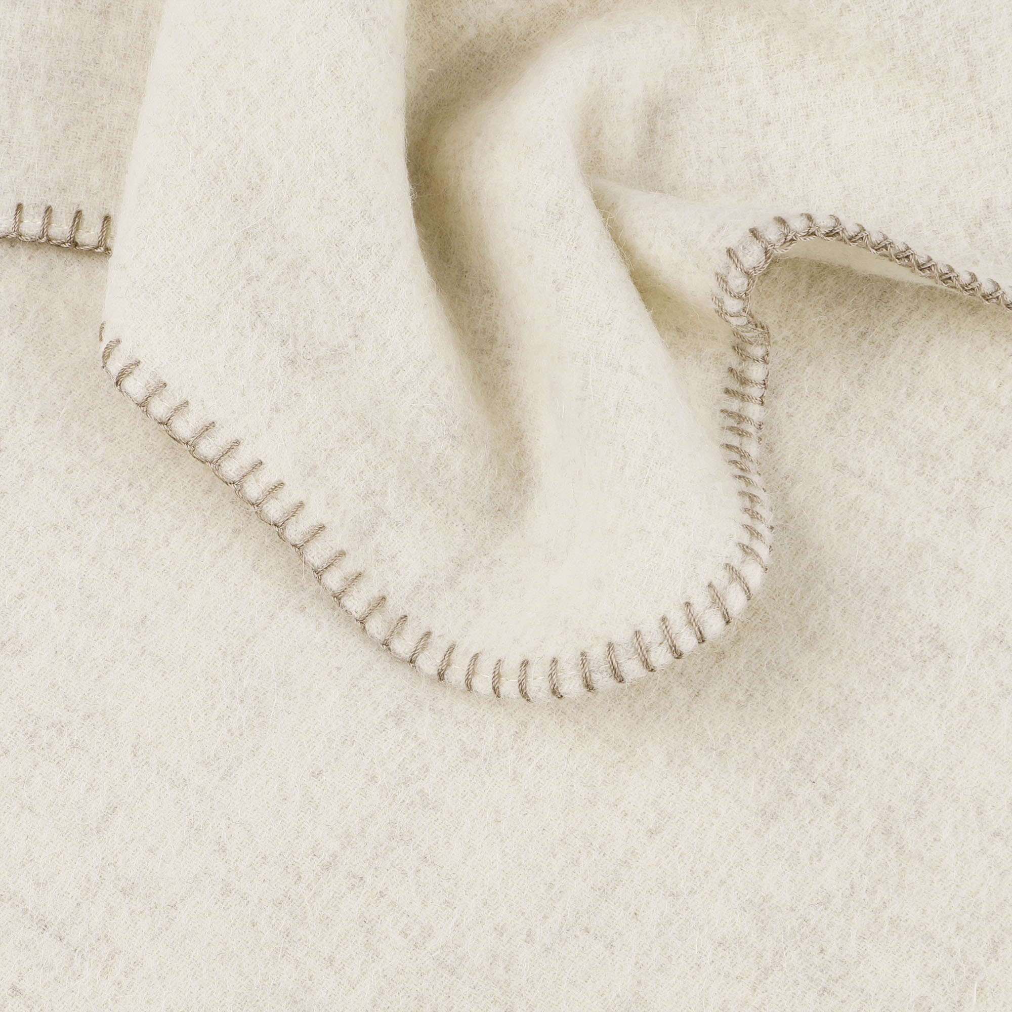 DE-Alina 027 winterweiß_3