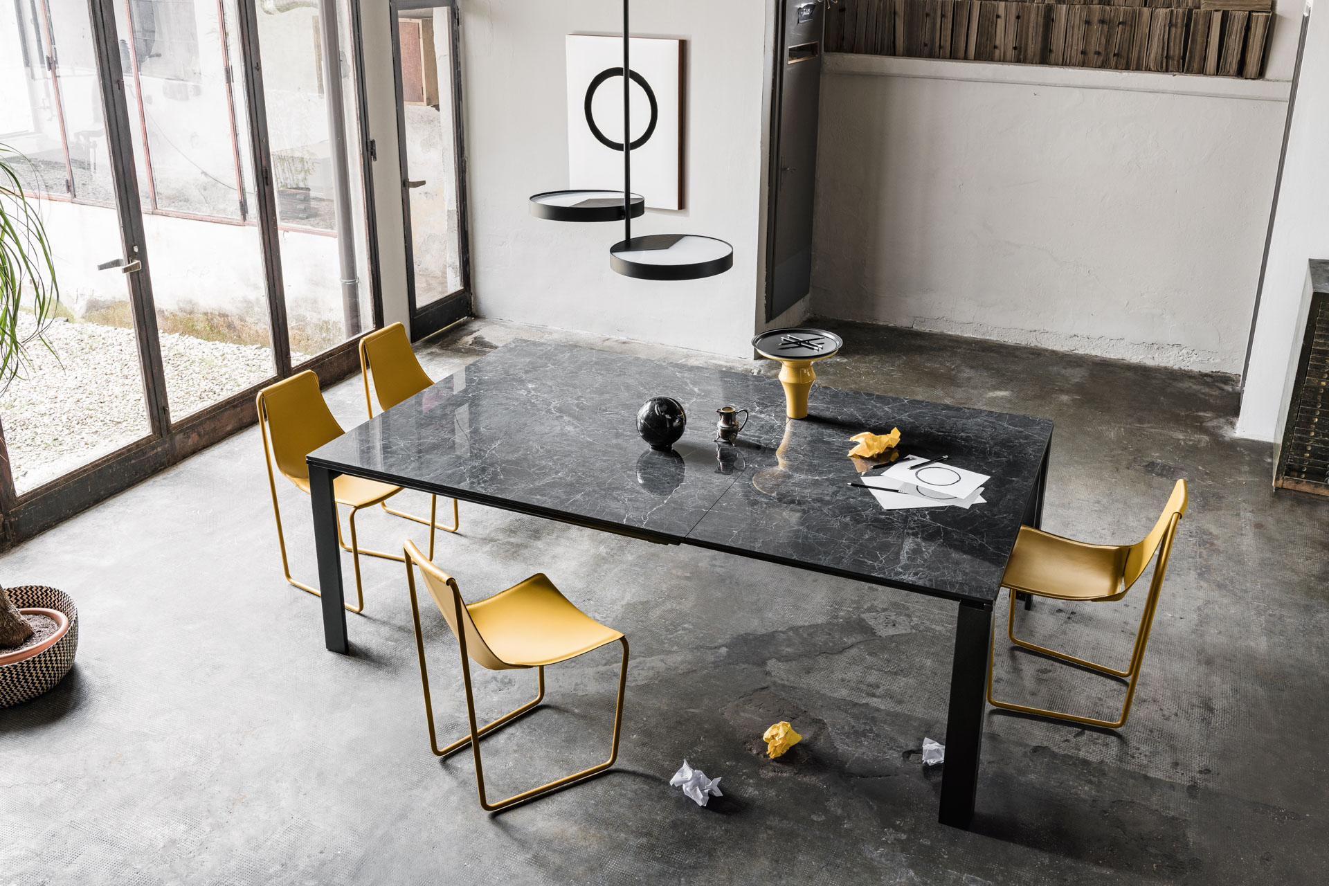 102 Marcopolo, Apelle Midj Stuhl Apelle mit Armelene in Kernleder im Daunenspiel Online-Shop