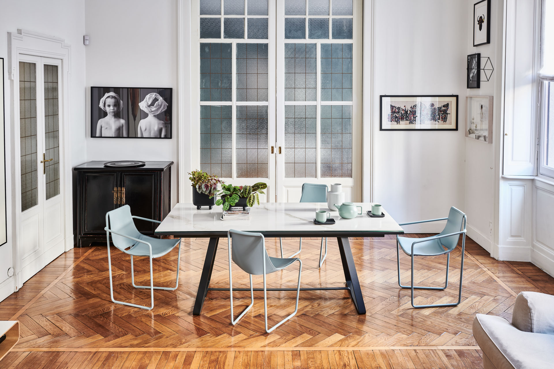 130 Alfred, Apelle Midj Stuhl Apelle mit Armelene in Kernleder im Daunenspiel Online-Shop