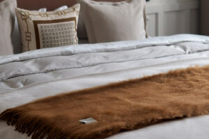 Balmuir Wohndecken Aurora aus Mohair in vielen Farben bei Daunenspiel