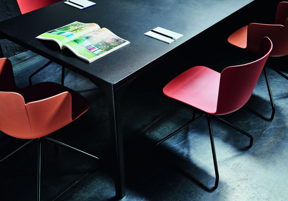 midj-calla-p-x-m-pp-3 Midj Stuhl Calla in Hartschale in diversen Farben