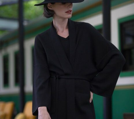 balmuir_monaco_kimono_black..jpg Balmuir Monaco Coatigan im Onlineshop von Daunenspiel